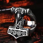 chevalière en argent marteau de thor