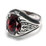 bague zircon rouge